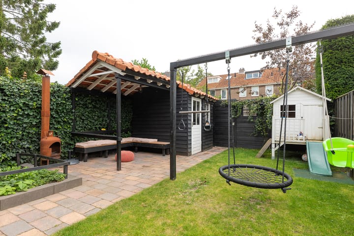 Foto 20 van Van Limburg Stirumstraat 29