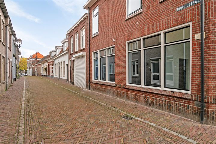 View photo 52 of Sint-Antoniusstraat 26-A