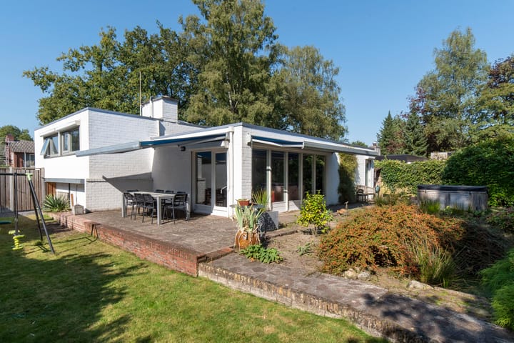 Foto 38 van De Ruyterstraat 6