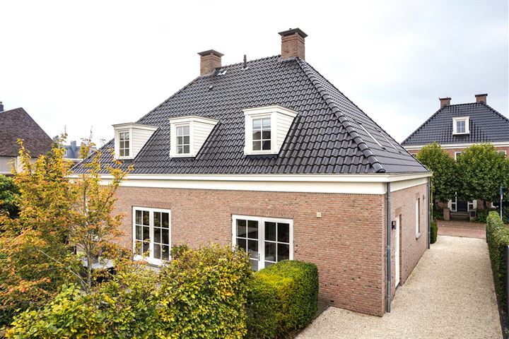 View photo 56 of Olaertsduynstraat 2