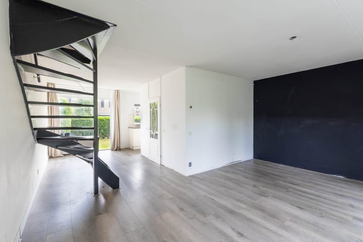 Foto 8 van A S Talmaplein 43