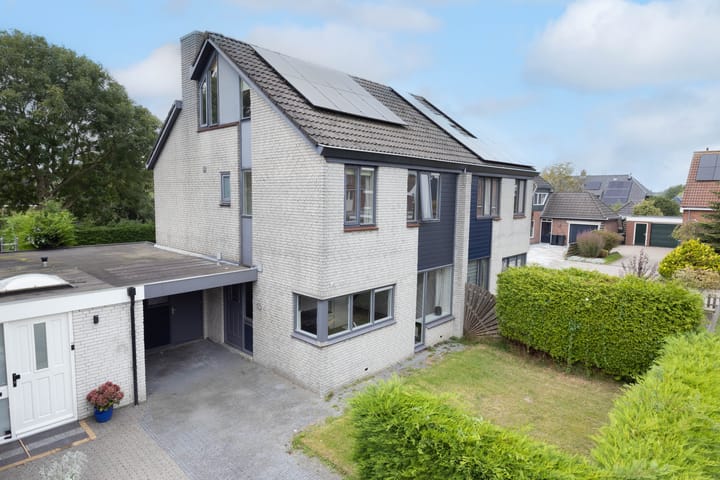 Foto 1 van A S Talmaplein 43