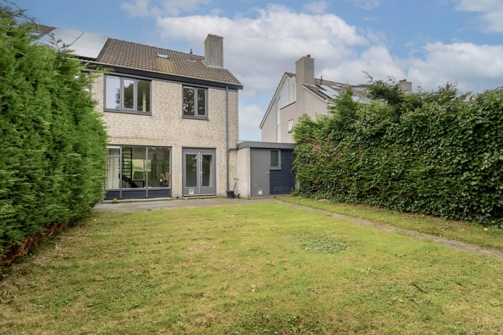 Foto 30 van A S Talmaplein 43