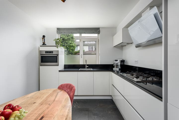 Foto 17 van L.C. van der Vlugtstraat 32