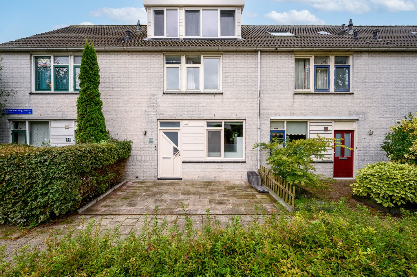 Foto 1 van L.C. van der Vlugtstraat 32