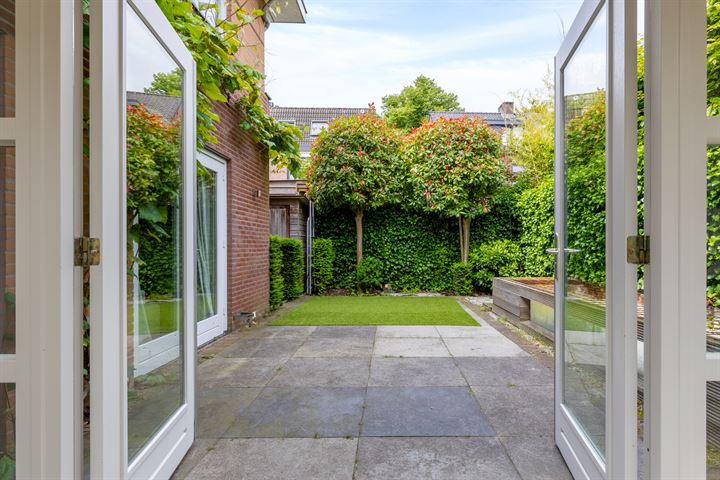 View photo 62 of Pioenroosstraat 13