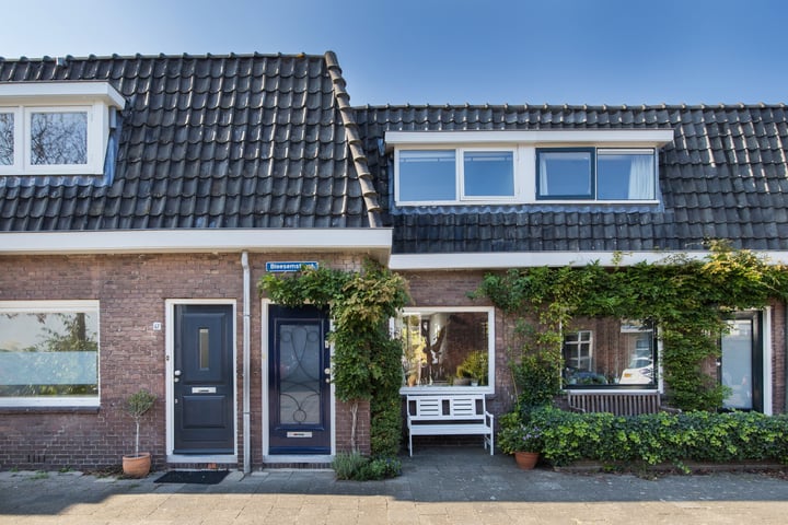 Bekijk foto 1 van Bloesemstraat 45