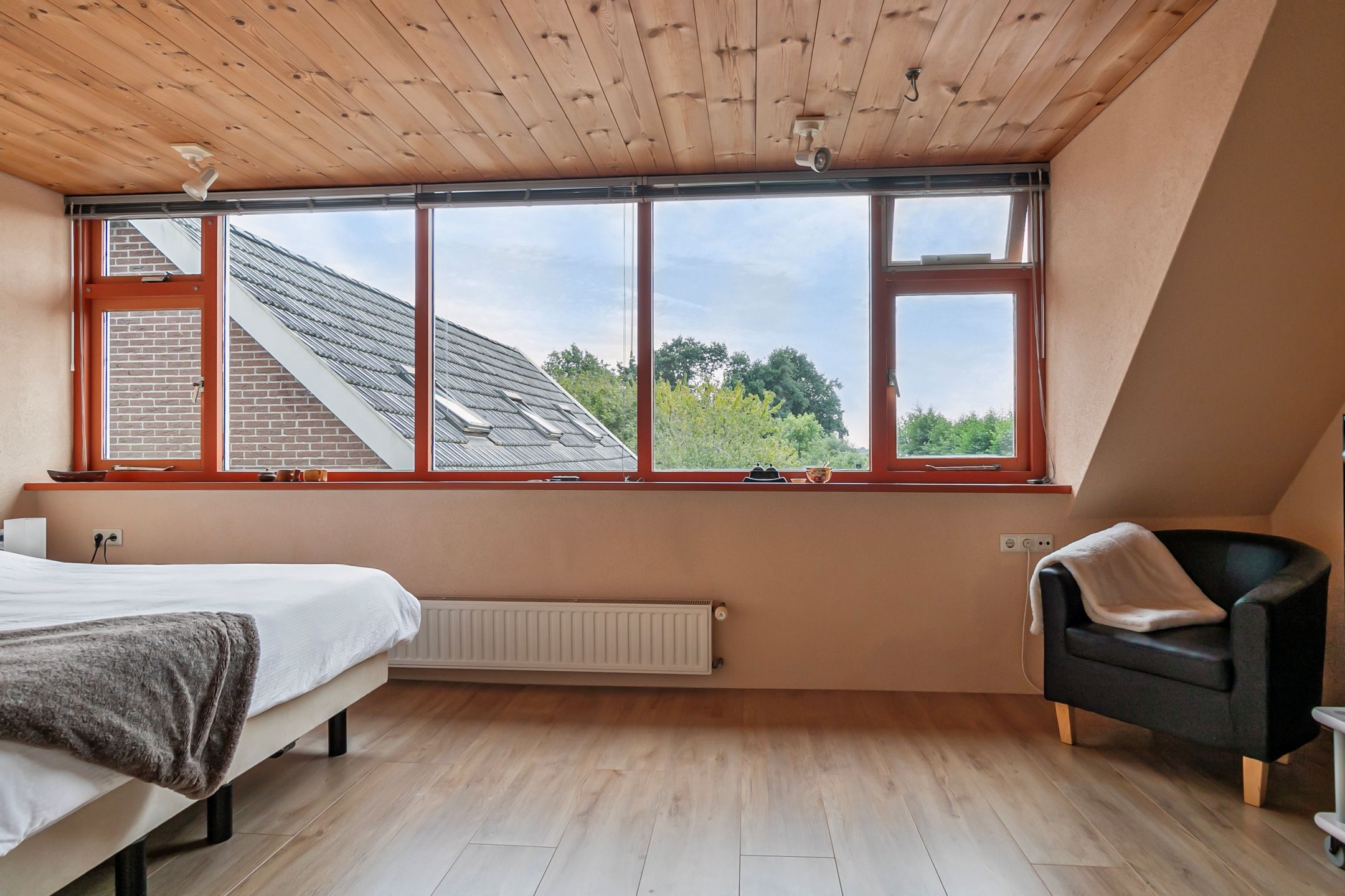 Foto 30 van Oostwouder Dorpsstraat 16