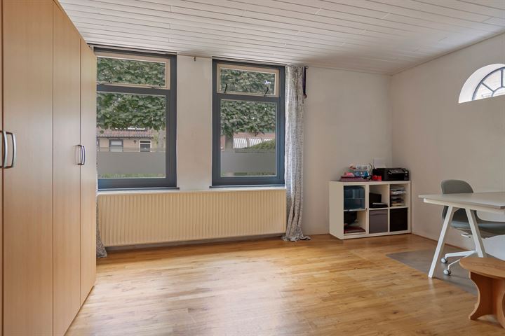 Bekijk foto 46 van Oostwouder Dorpsstraat 16