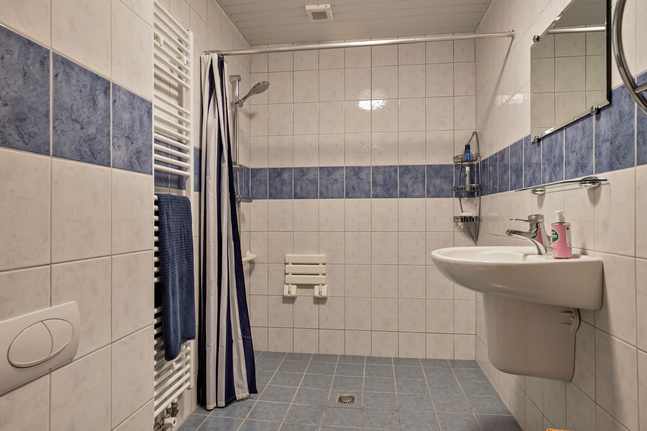 Foto 48 van Oostwouder Dorpsstraat 16