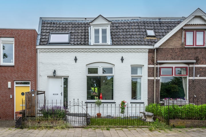 Bekijk foto van Dr. Jan Berendsstraat 66