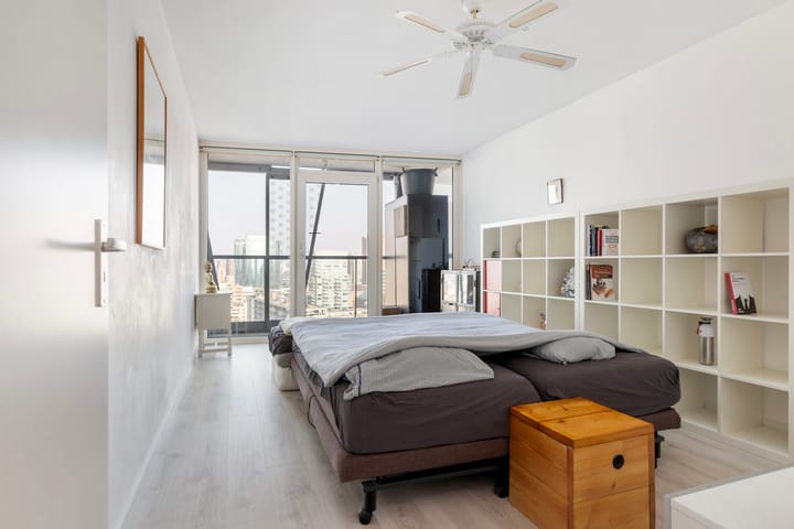 Foto 22 van Kruisplein 1018