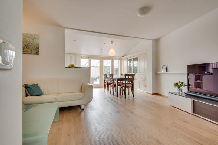 Foto 6 van Den-Uylborch 28