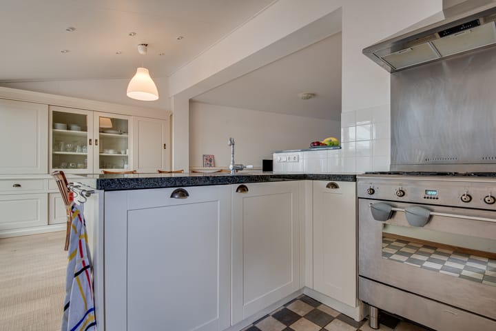 Foto 10 van Den-Uylborch 28