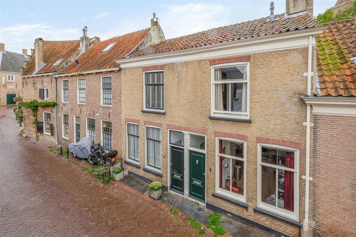 View photo 1 of Langestraat 3