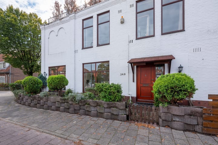 Photo 39 of Hoge Larenseweg 249