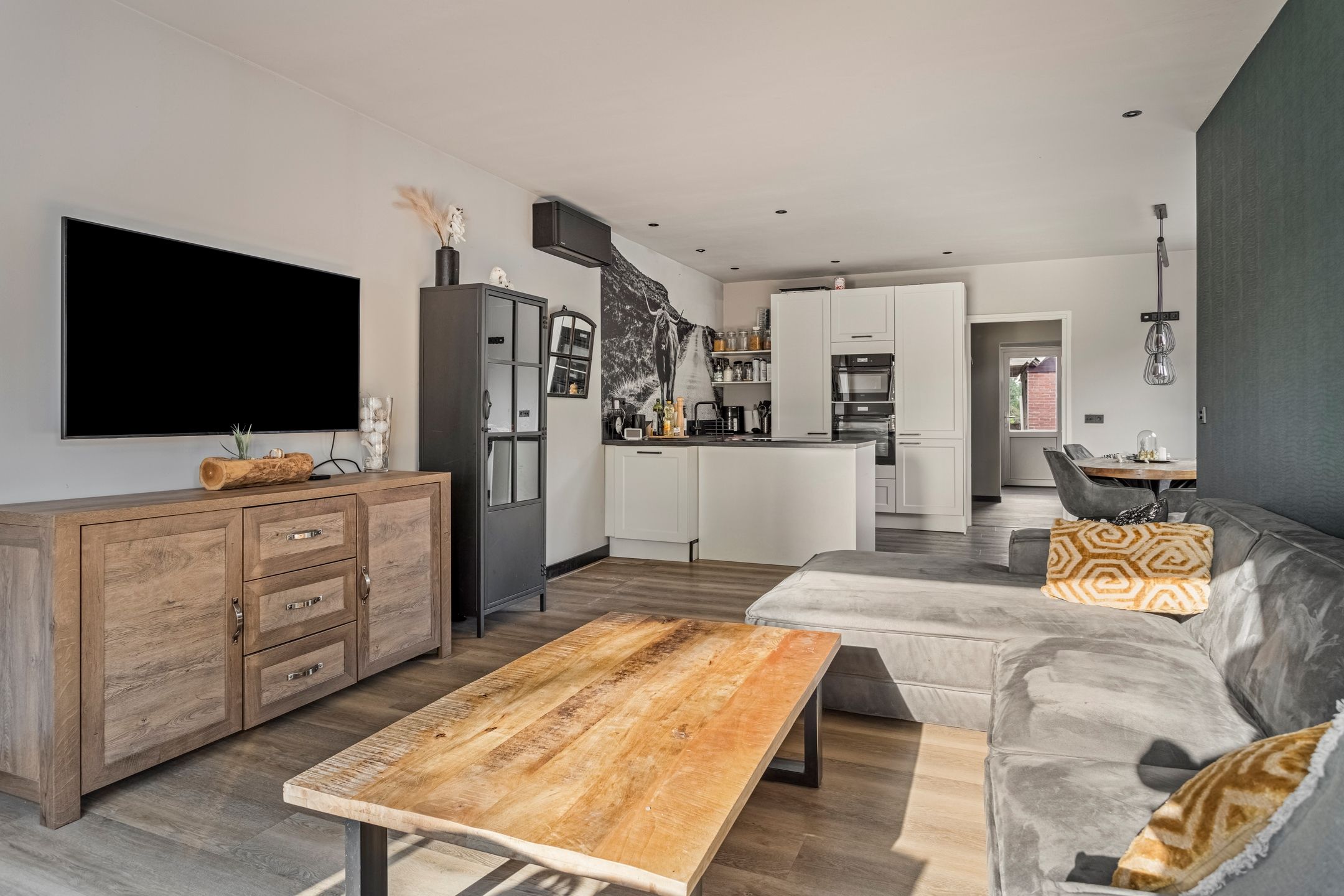 Photo 12 of Beatrixstraat 65