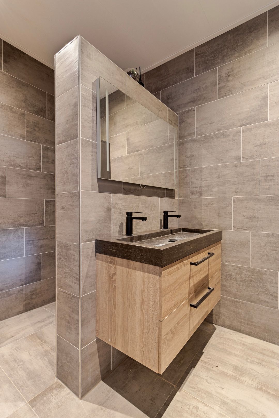 Photo 23 of Beatrixstraat 65