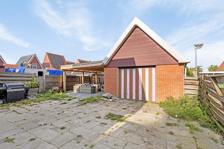 Photo 44 of Beatrixstraat 65