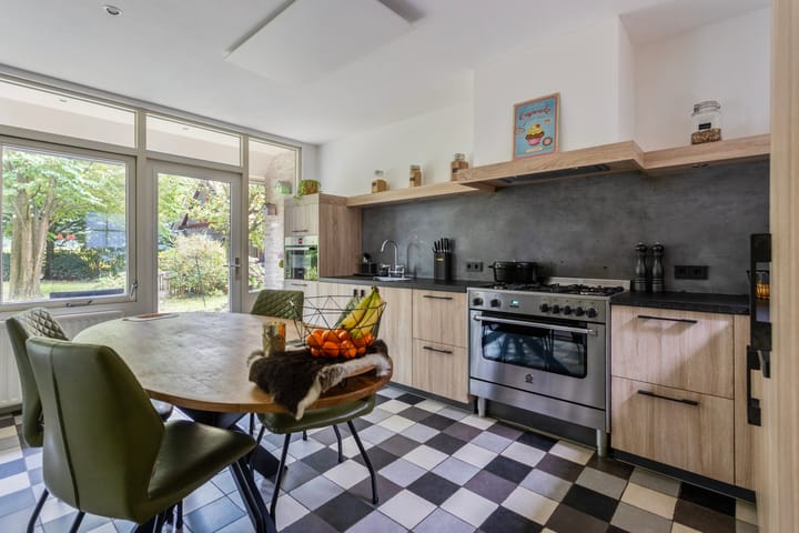 Photo 17 of Kleinussenstraat 8