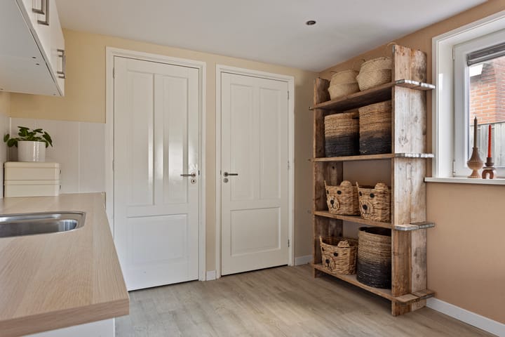 Photo 9 of Skoalikkers 41