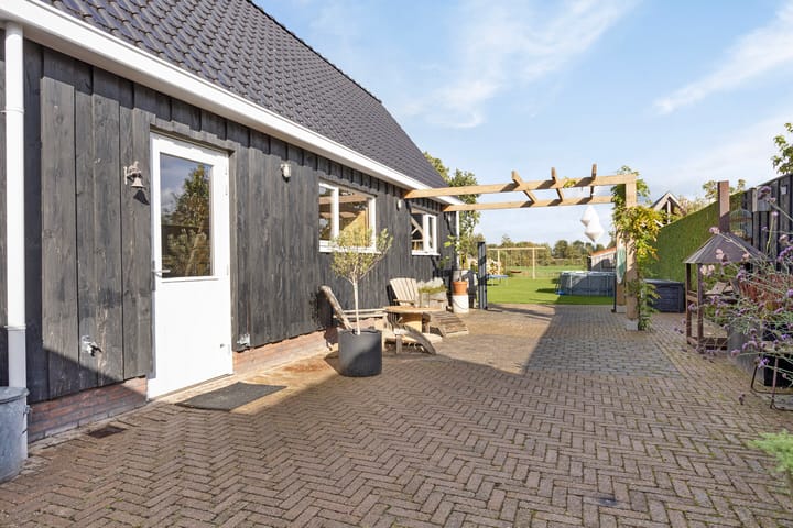 Photo 21 of Skoalikkers 41