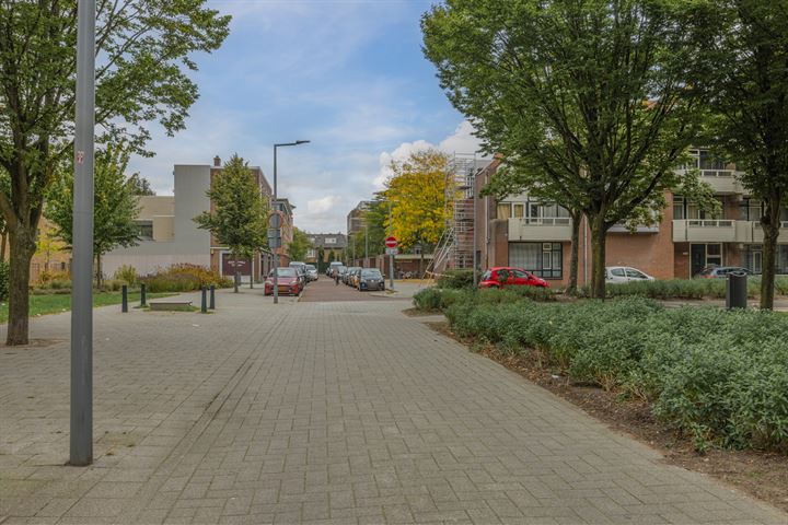 Bekijk foto 44 van Adamshofstraat 57-D