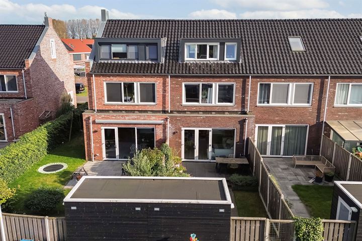 Bekijk foto 32 van Musicalstraat 39