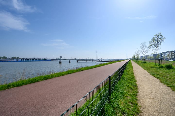 Photo 47 of Kea Boumanstraat 26-A