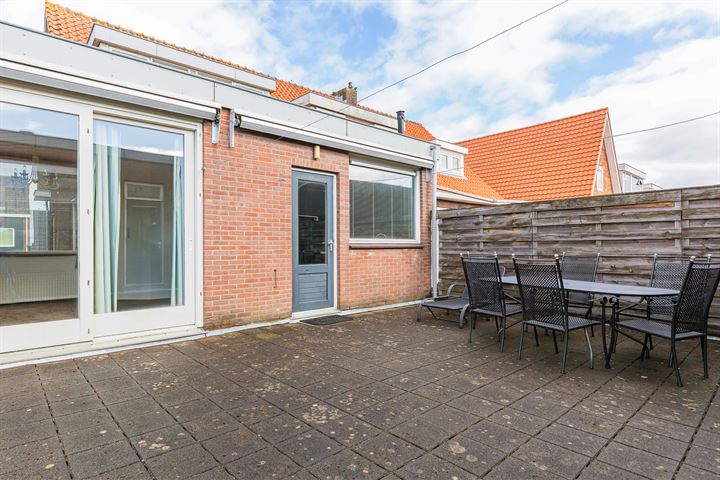 Bekijk foto 3 van Dennenlaan 56