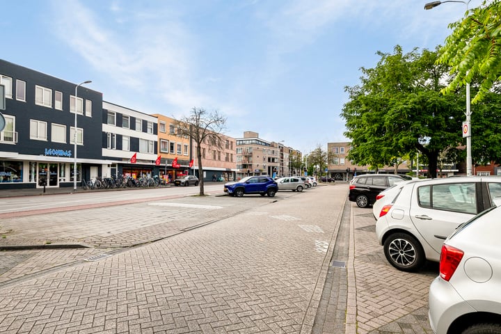 Bekijk foto 43 van Diepenbrockstraat 15