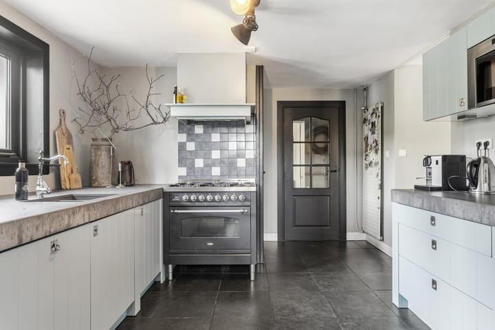 Foto 15 van Westelijke Parallelweg 3