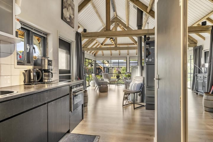 Foto 41 van Westelijke Parallelweg 3