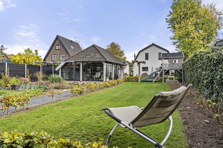 Foto 47 van Westelijke Parallelweg 3