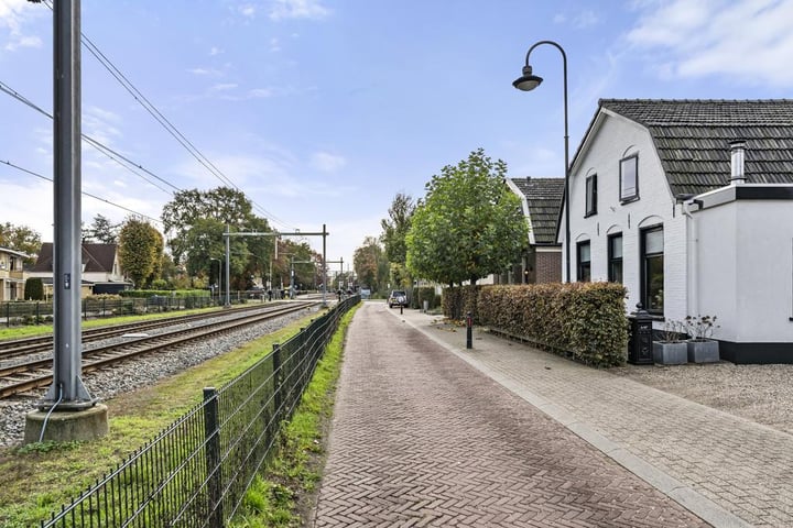 Bekijk foto 55 van Westelijke Parallelweg 3