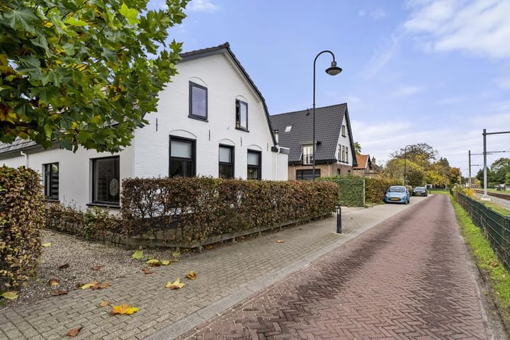 Foto 56 van Westelijke Parallelweg 3