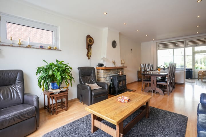 Photo 6 of Julianastraat 19-A