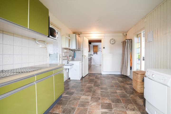 Photo 15 of Julianastraat 19-A