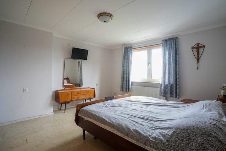 Photo 20 of Julianastraat 19-A