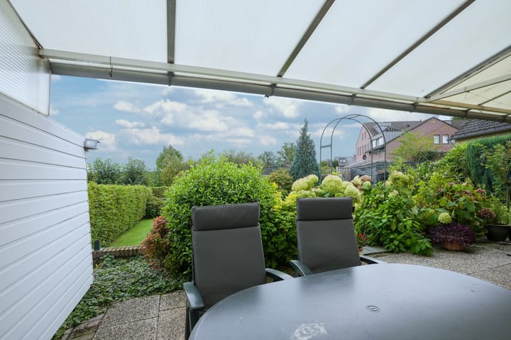 Photo 31 of Julianastraat 19-A