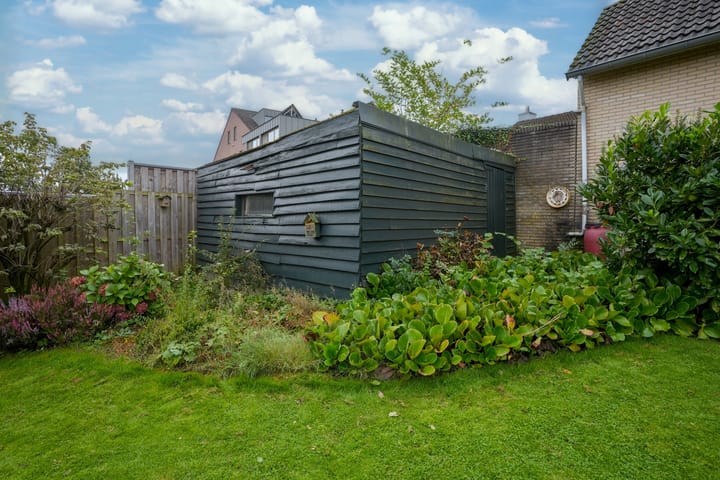 Photo 33 of Julianastraat 19-A