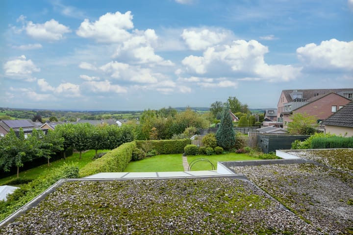 Photo 34 of Julianastraat 19-A