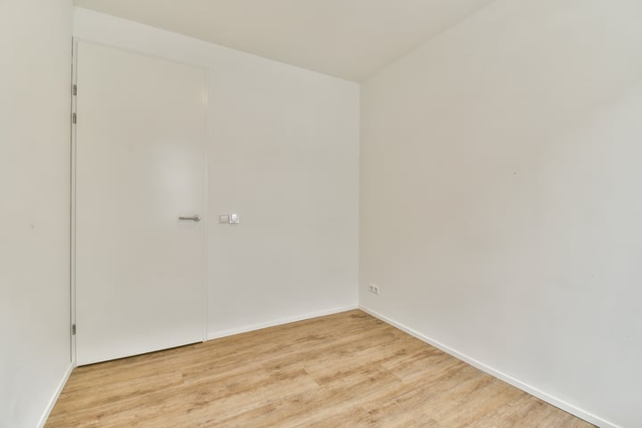 View photo 12 of Sint Nicolaasstraat 36-B