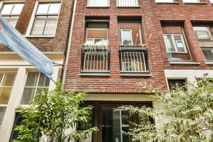 View photo 21 of Sint Nicolaasstraat 36-B