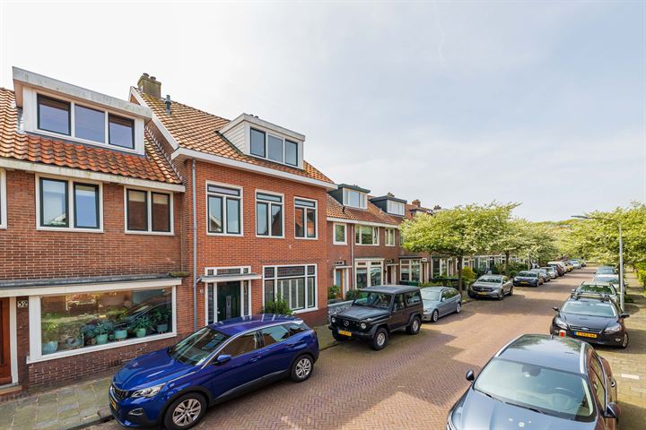 View photo 1 of Badelochstraat 30