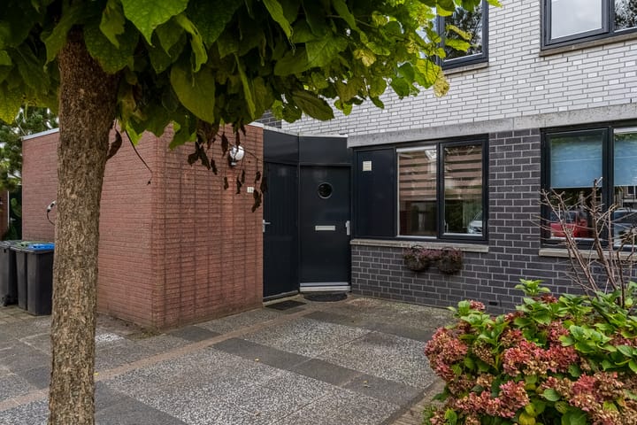 Foto 2 van Basilicumveld 26