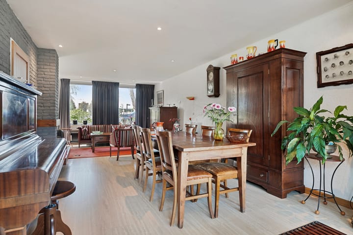 Photo 7 of Leeuwerikstraat 12