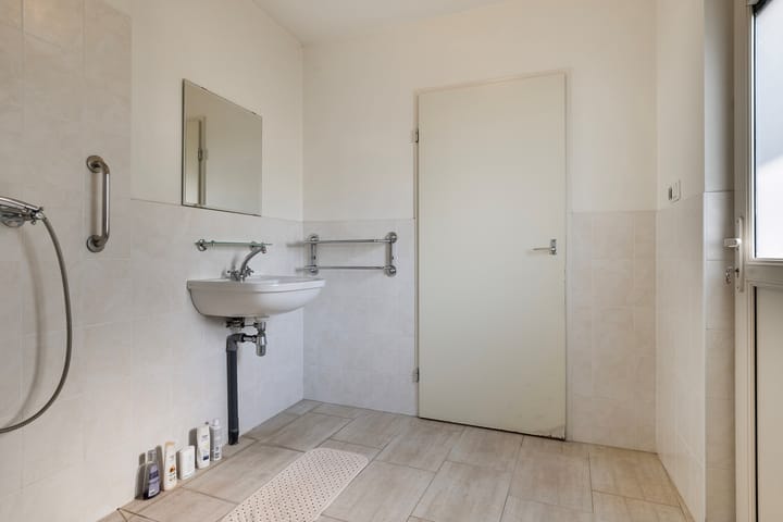 Photo 19 of Leeuwerikstraat 12