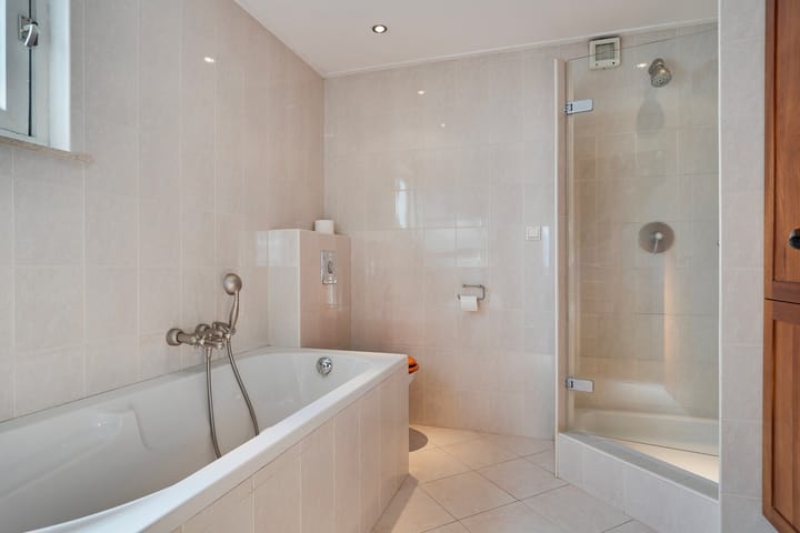 Photo 31 of Leeuwerikstraat 12