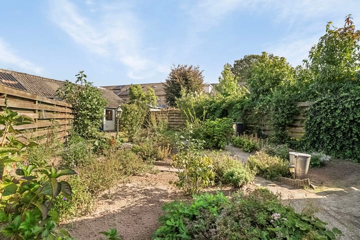 Photo 39 of Leeuwerikstraat 12